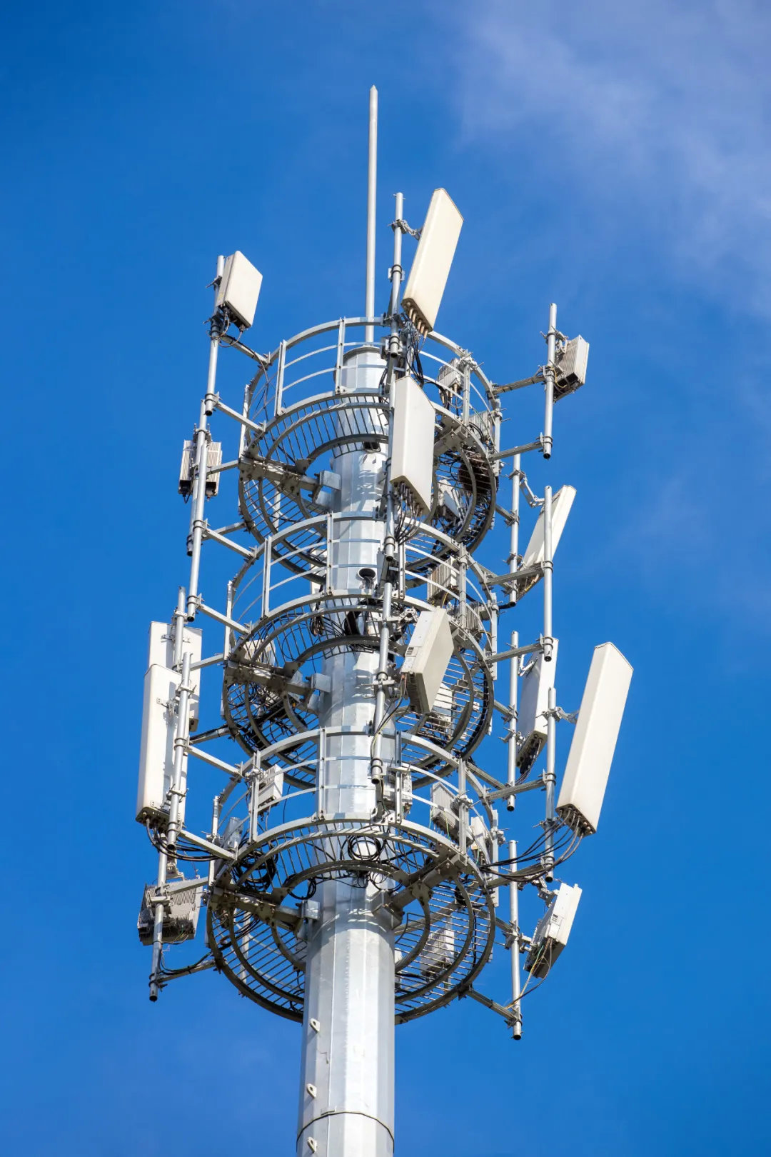 移動通訊5g信號基站鐵塔./圖蟲創意